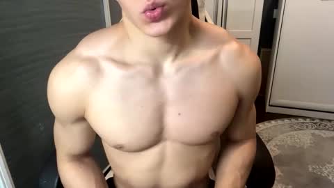 Snapshot of madisonboy2 chatting on November 1, 10:45 pm madisonboy2 online show from November 1, 10:45 pm