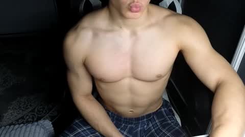 madisonboy2 online show from November 12, 11:25 pm