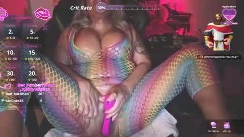 Snapshot of madisonjayde77 chatting on July 4, 6:19 am MadisonJayde online show from July 4, 6:19 am