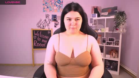 madisonmongomery online show from December 4, 11:41 am