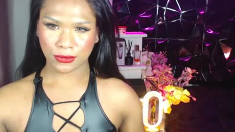 MADISONWILL online show from April 15, 8:09 pm