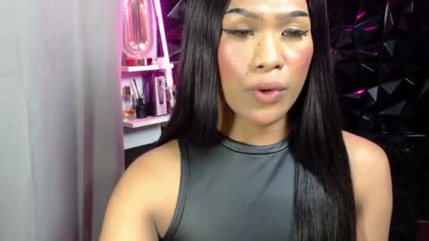 MADISONWILL online show from April 21, 2:01 pm