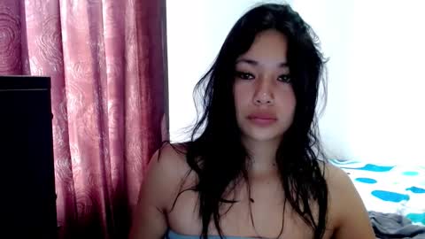 Snapshot of madisson__sexx chatting on November 17, 4:13 pm Valentina online show from November 17, 4:13 pm