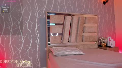 Snapshot of madisson_fox1 chatting on December 18, 3:33 pm online show from December 18, 3:33 pm