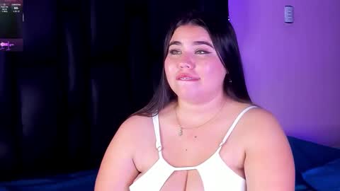 Snapshot of madissonlee__ chatting on October 10, 7:24 pm madissonlee__ online show from October 10, 7:24 pm