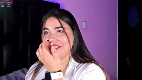 Snapshot of madissonlee__ chatting on October 24, 7:21 pm madissonlee__ online show from October 24, 7:21 pm