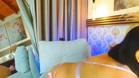 MADISSOONE  online show from January 6, 3:10 am