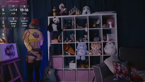 Snapshot of madnessalise chatting on February 4, 7:22 pm Alice online show from February 4, 7:22 pm