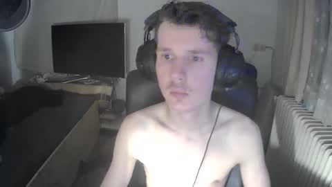 Snapshot of madnessss1215 chatting on February 28, 9:16 pm madnessss1215 online show from February 28, 9:16 pm