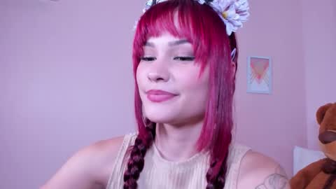 Mae Lyra online show from October 20, 10:10 pm