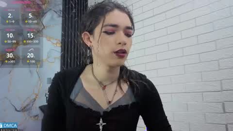 maevekuro online show from April 14, 3:01 am