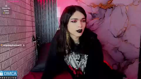 Snapshot of maevekuro chatting on June 19, 3:11 am maevekuro online show from June 19, 3:11 am
