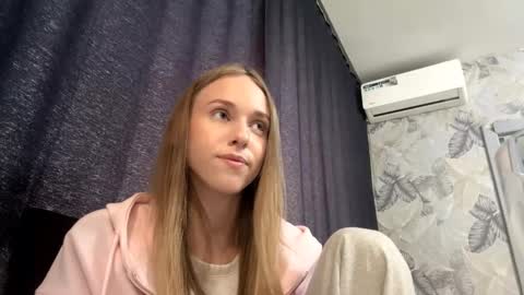 Snapshot of mafaldatefera chatting on February 21, 6:25 am Sara online show from February 21, 6:25 am