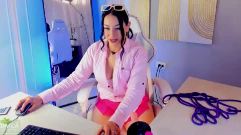 Snapshot of mafe_cream chatting on November 18, 9:08 pm Maria Fernanda online show from November 18, 9:08 pm