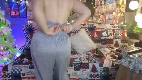 mafecosecret online show from December 3, 5:15 am