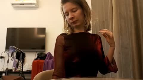 Snapshot of magaretunion chatting on December 3, 6:39 pm Margaret online show from December 3, 6:39 pm