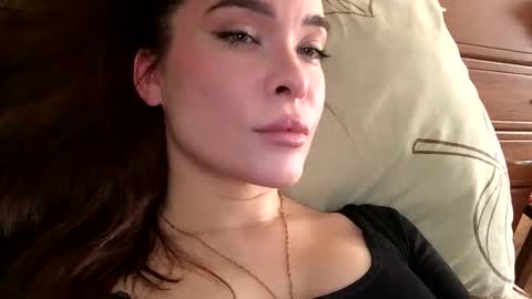 Snapshot of magggg658318 chatting on February 22, 12:15 pm magggg658318 online show from February 22, 12:15 pm