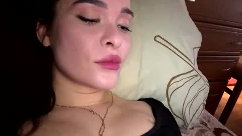 Snapshot of magggg658318 chatting on February 27, 2:50 pm magggg658318 online show from February 27, 2:50 pm