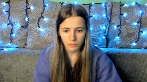 Maggie online show from December 14, 12:22 am