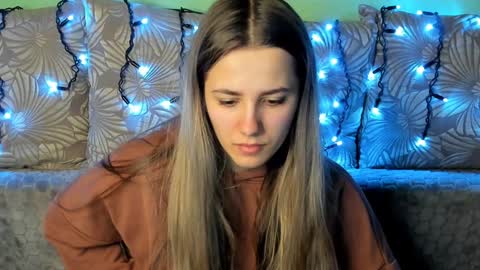 Maggie online show from December 30, 1:58 am