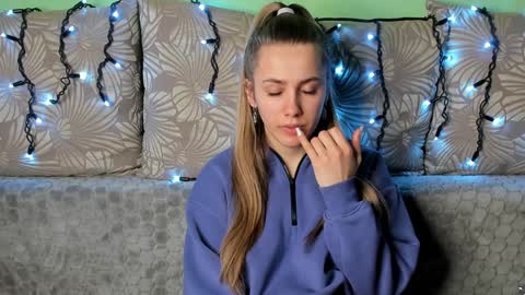 Maggie online show from January 9, 5:23 am