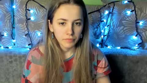 Maggie online show from February 22, 4:40 am