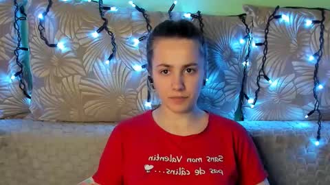 Maggie online show from March 4, 1:44 am