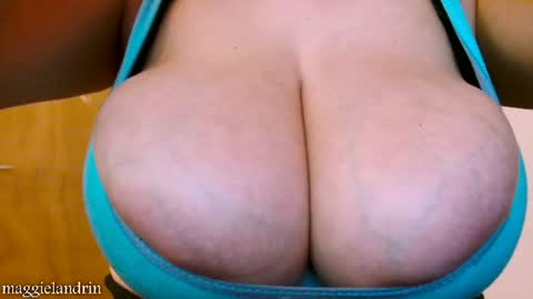 Maggie   online show from June 25, 5:12 am