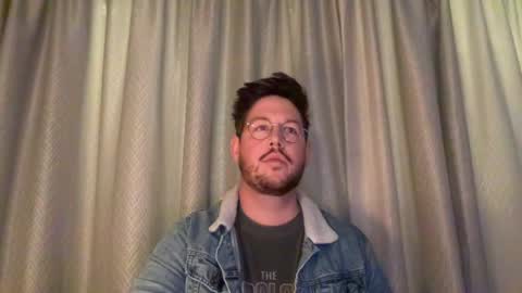 Snapshot of magic2054 chatting on June 12, 12:04 pm magic2054 online show from June 12, 12:04 pm