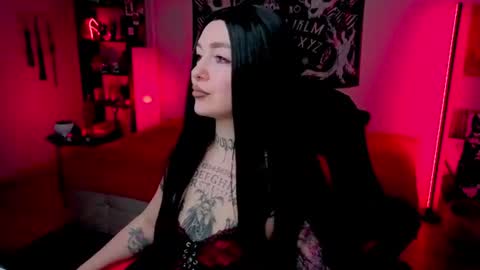 Snapshot of magic_alie chatting on June 25, 8:46 pm Magic Allie online show from June 25, 8:46 pm