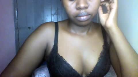 Snapshot of magic_bliss chatting on June 23, 7:56 pm Bliss online show from June 23, 7:56 pm