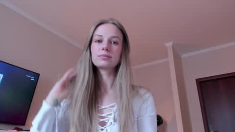 Alice  online show from February 15, 11:19 am