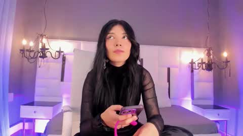 Snapshot of magic_isis_ chatting on January 18, 4:49 am Magic isis online show from January 18, 4:49 am