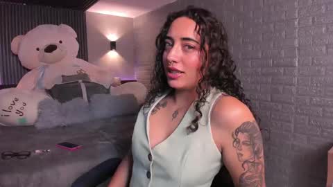 magic_ivone online show from February 10, 11:36 am