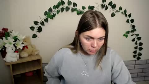 Snapshot of magic_katarina_ chatting on October 15, 7:19 am magic_katarina_ online show from October 15, 7:19 am