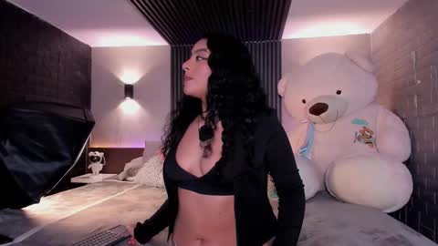 Snapshot of magic_marg chatting on February 3, 11:10 pm Marge online show from February 3, 11:10 pm