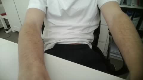 Snapshot of magic_mat69 chatting on March 23, 9:35 am magic_mat69 online show from March 23, 9:35 am