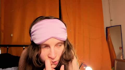 Mikky or Moon online show from April 2, 9:01 pm