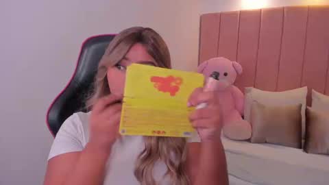 Snapshot of magic_paraadise chatting on September 17, 10:00 pm Sofi online show from September 17, 10:00 pm