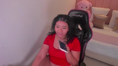 Snapshot of magic_paraadise chatting on September 23, 10:46 pm Sofi online show from September 23, 10:46 pm