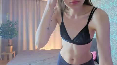 Snapshot of magic_shy chatting on April 25, 1:41 am Merry online show from April 25, 1:41 am
