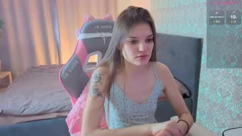 Snapshot of magic_shy chatting on May 9, 1:55 am Merry online show from May 9, 1:55 am