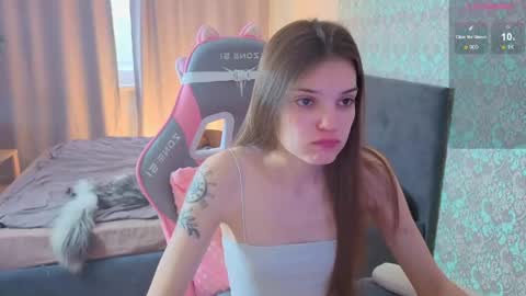 Snapshot of magic_shy chatting on May 10, 1:55 am Merry online show from May 10, 1:55 am
