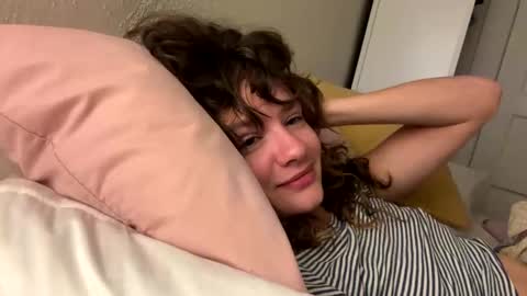 Snapshot of magicalmissmolly chatting on October 6, 3:04 am magicalmissmolly online show from October 6, 3:04 am