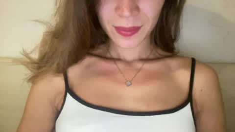 magicgirl50053 online show from August 4, 5:59 pm