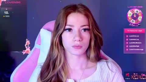 Snapshot of magicladyy chatting on February 22, 11:13 pm Angel online show from February 22, 11:13 pm