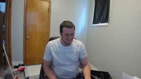 Snapshot of magicman176 chatting on April 6, 6:09 pm Magic176 online show from April 6, 6:09 pm