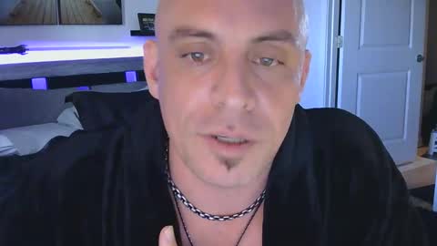 magicmike1110 online show from November 28, 5:59 pm