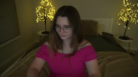 Emily online show from September 24, 3:15 pm