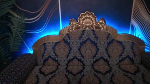 Snapshot of magicpeachhs chatting on November 4, 6:34 am Emily online show from November 4, 6:34 am